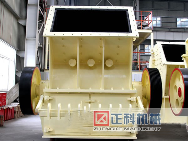 輝綠岩反擊式大香蕉免费在线观看